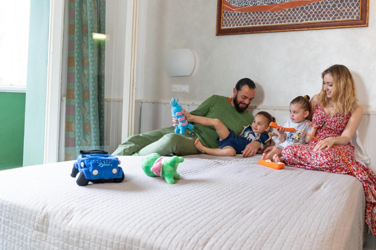 Hotel Columbia Marina Romea Εξωτερικό φωτογραφία