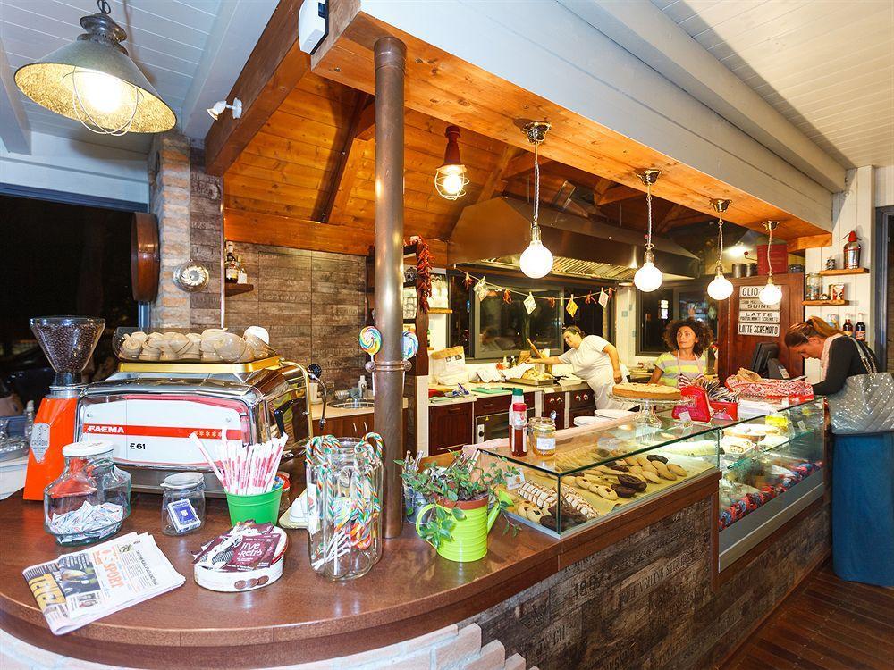 Hotel Columbia Marina Romea Εξωτερικό φωτογραφία